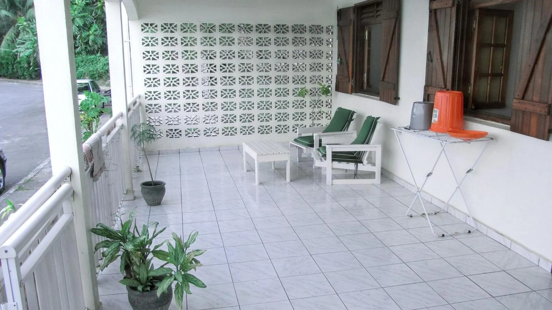 Maison Vue Mer A Petit-Bourg Avec Terrasse Accueillante.